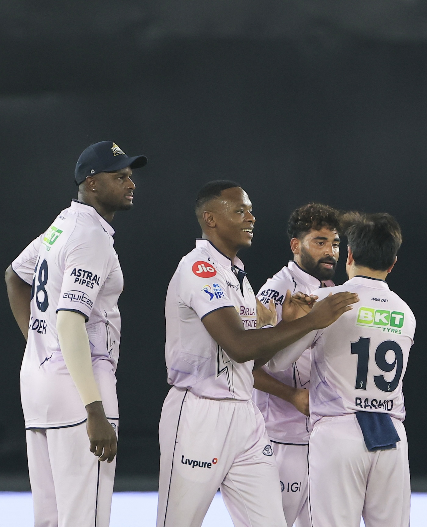 Nehra makes the plan, Gill makes the play - GT's 'philosophy' in full bloom