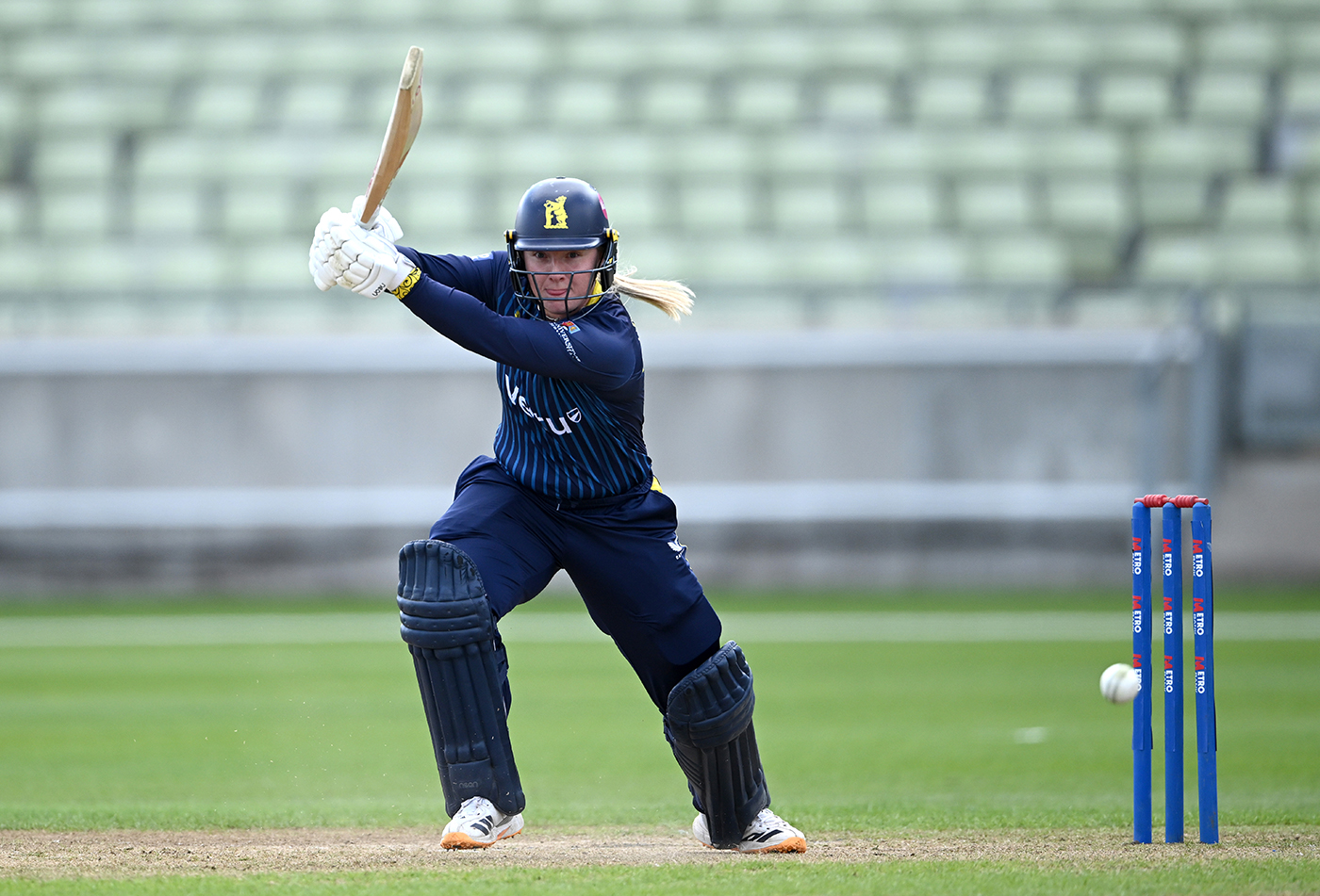 Pavely, Taylor star as Warwickshire swat aside Lancashire