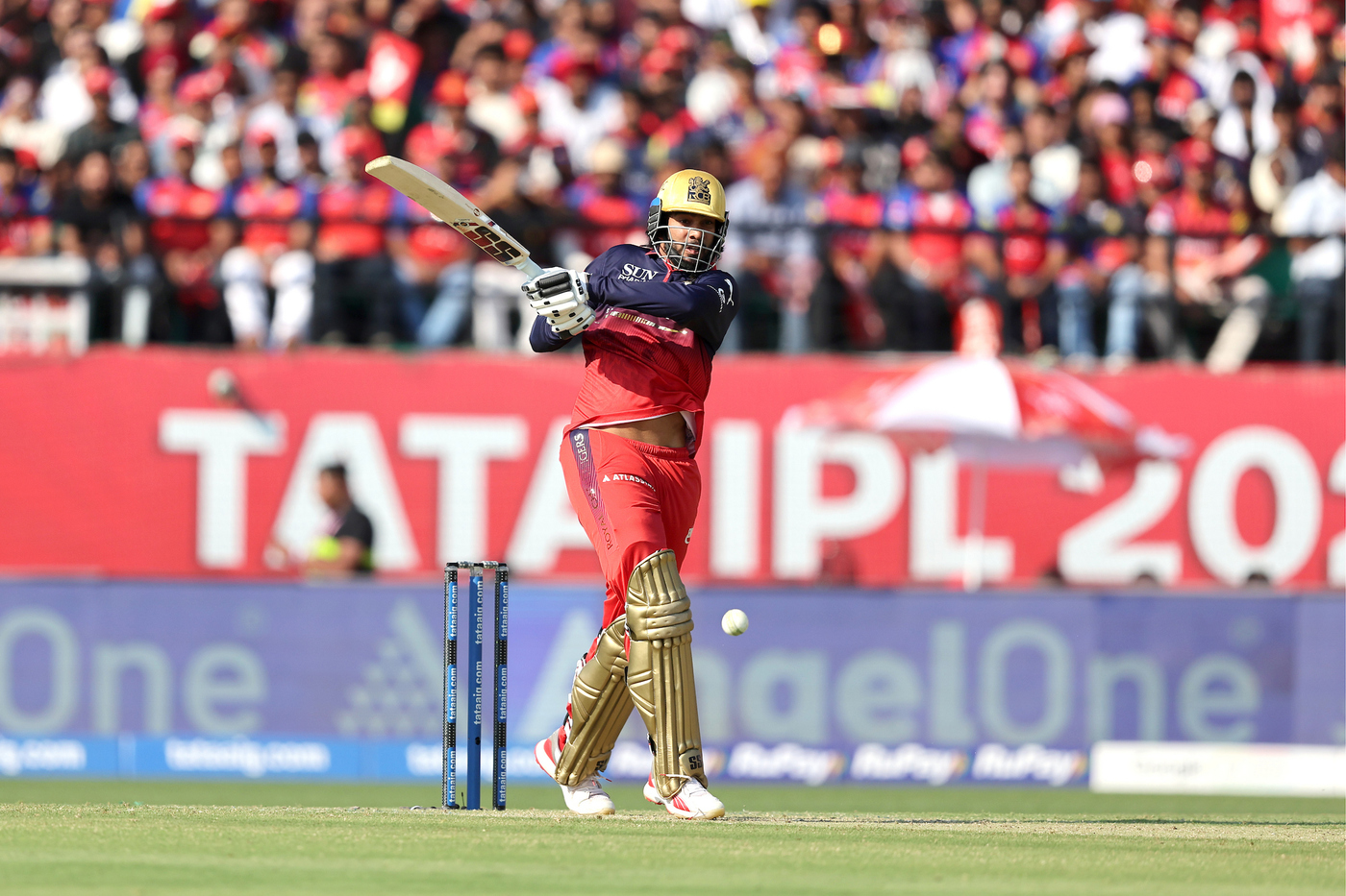 Venkatesh, Rasikh, leve RCB para os playoffs da IPL 2026