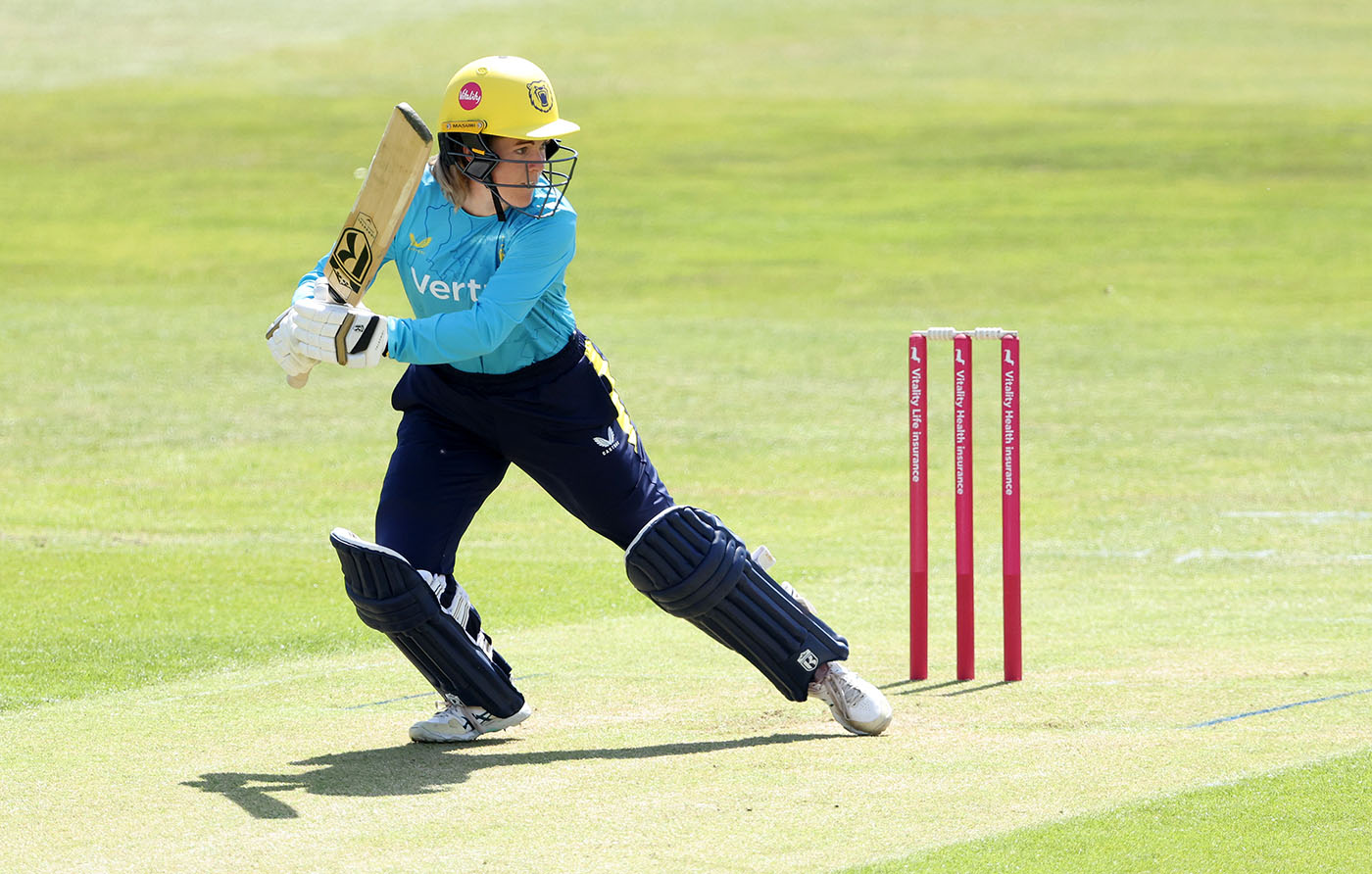Redmayne completes the job as Surenkumar fells Essex
