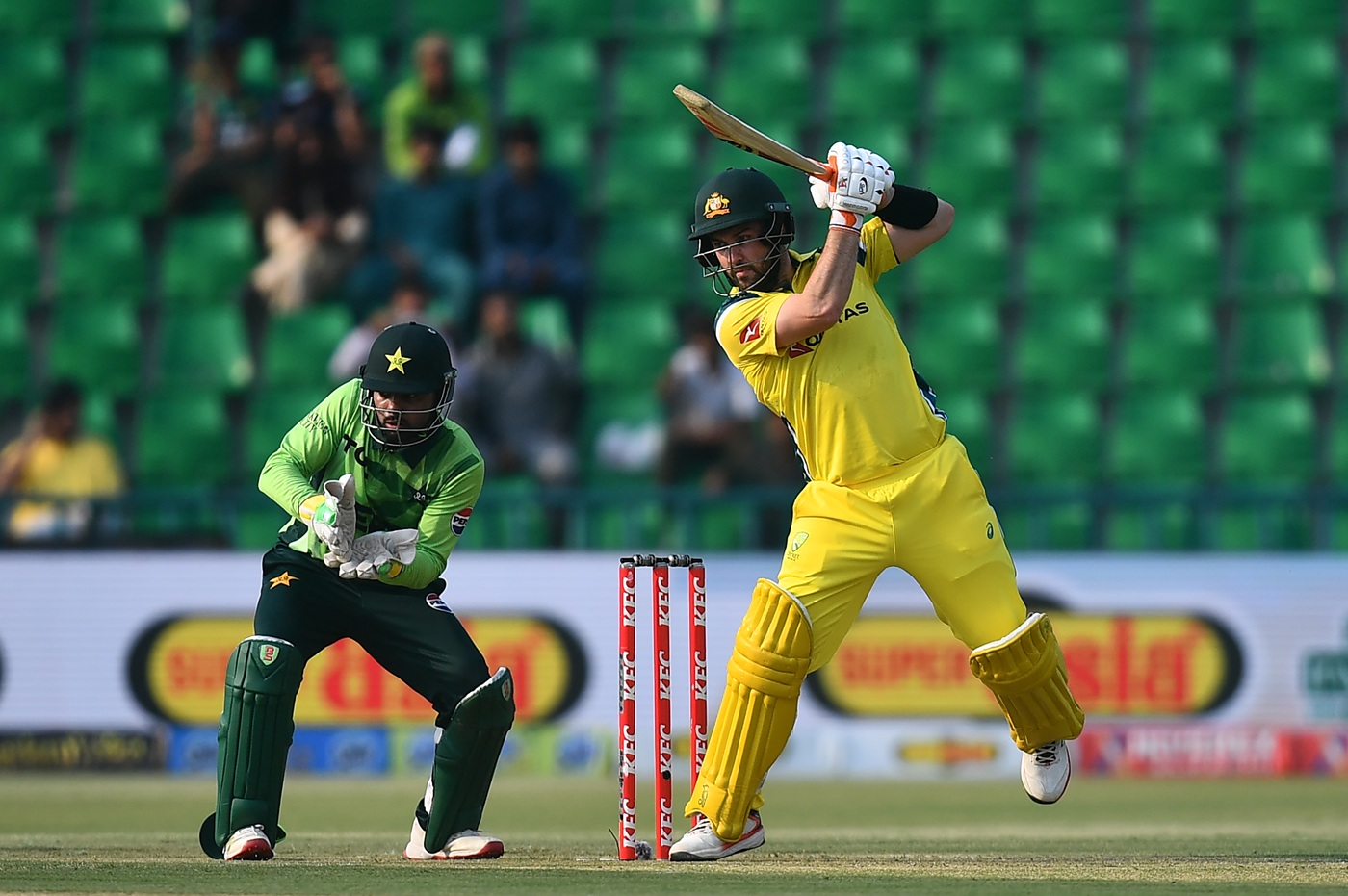 Inglis, Green, Peake boost Australia to 231 on tricky pitch