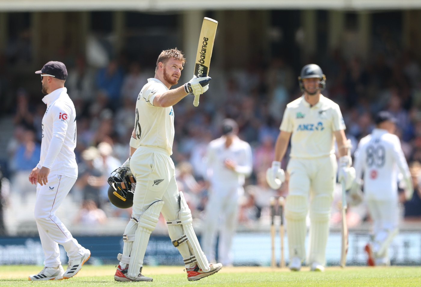 Glenn Phillips' maiden Test ton takes New Zealand to 391