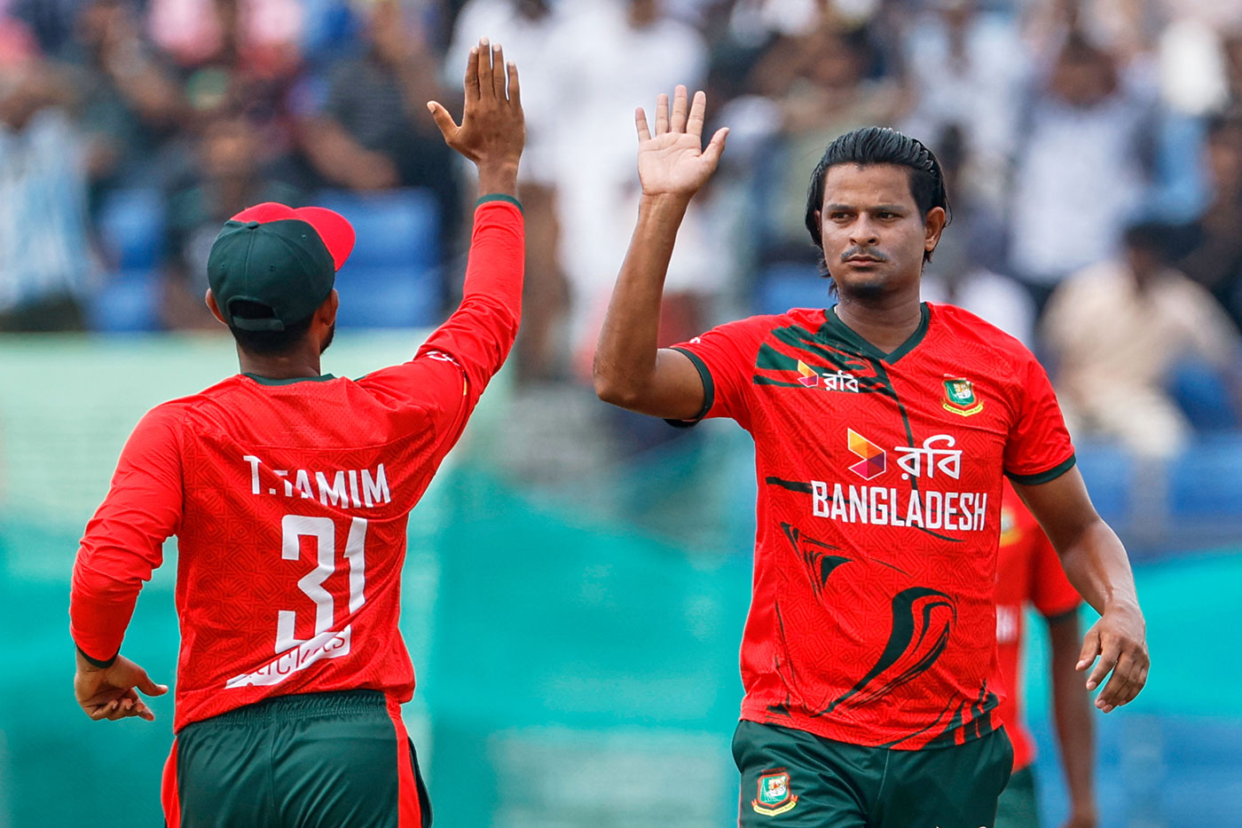 Misfiring Bangladesh look for lift as Australia eye series sweep