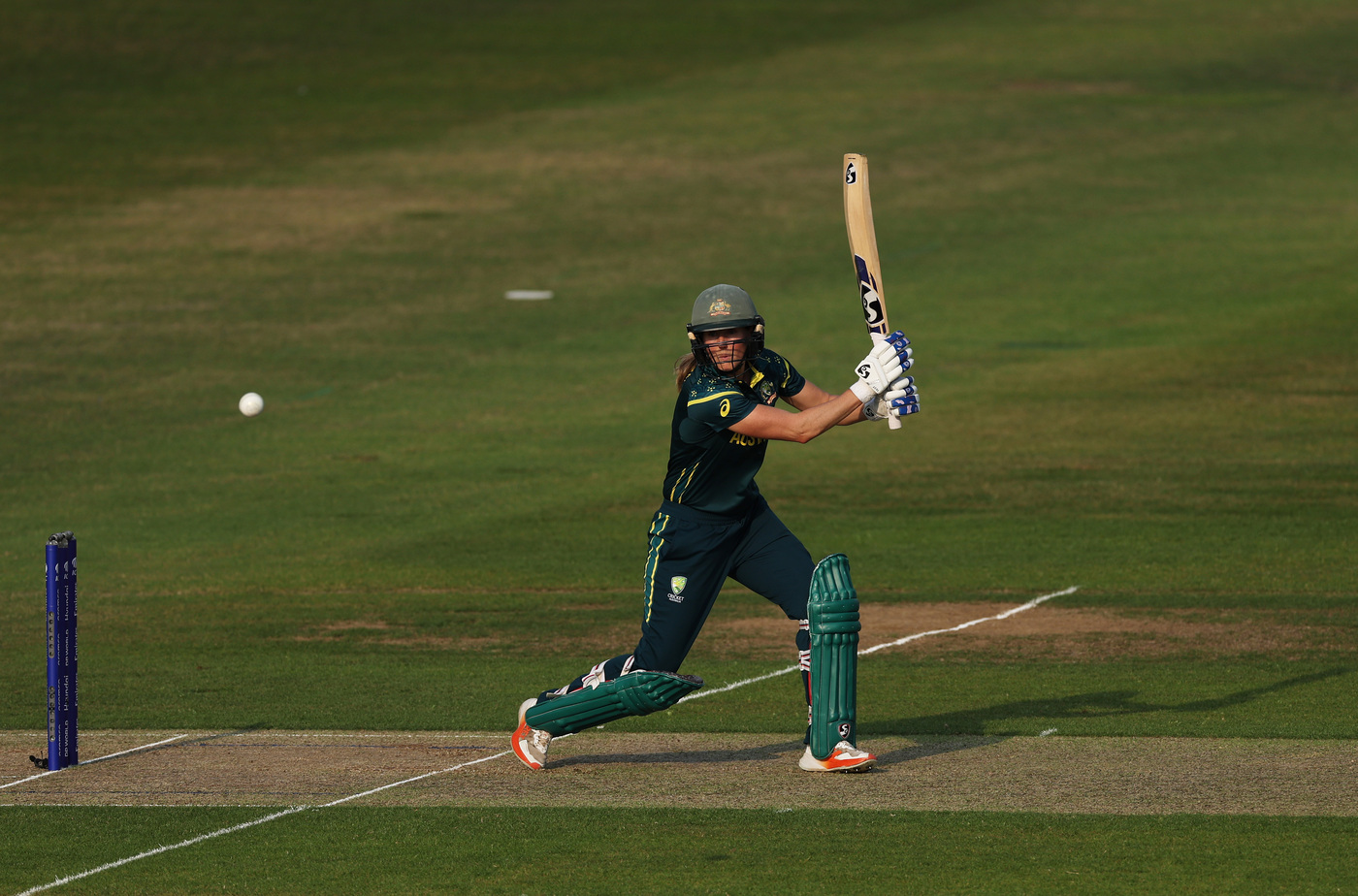 Ellyse Perry runs the show as Australia brush past Pakistan