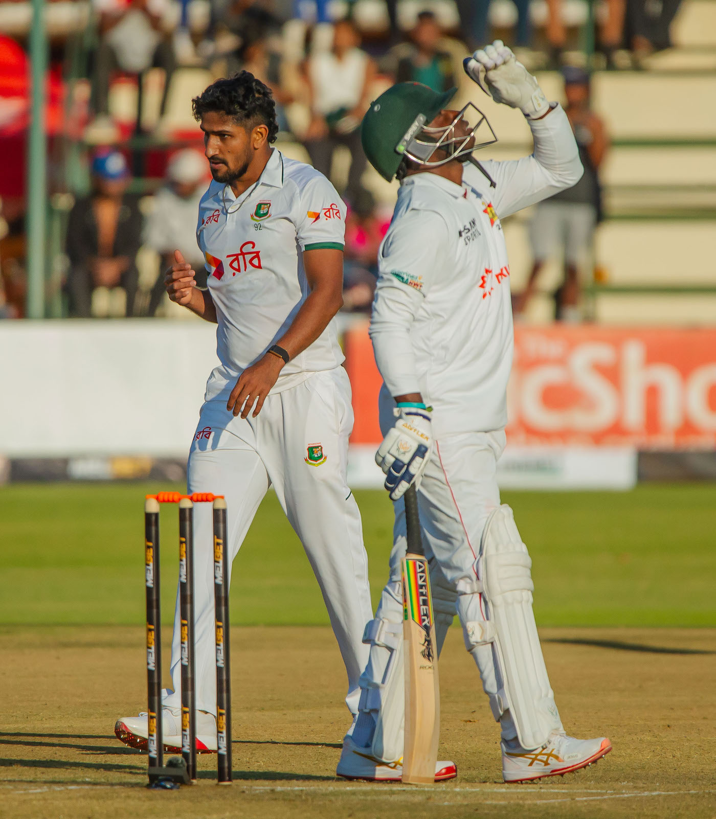 Pacers, openers complete Zimbabwe's perfect day