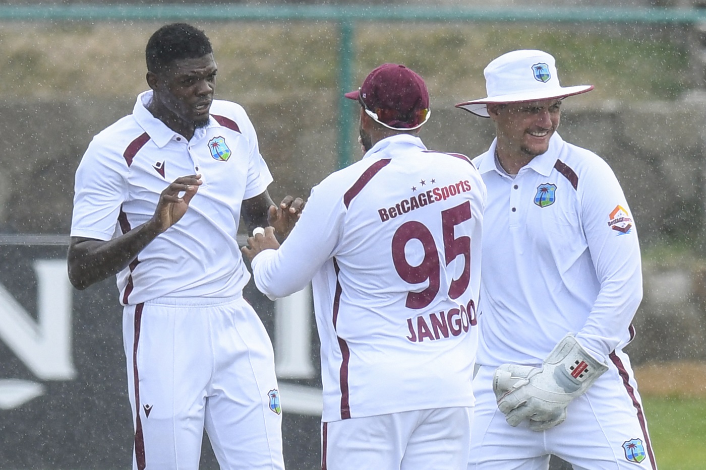Sri Lanka lose six, WI close in on huge win