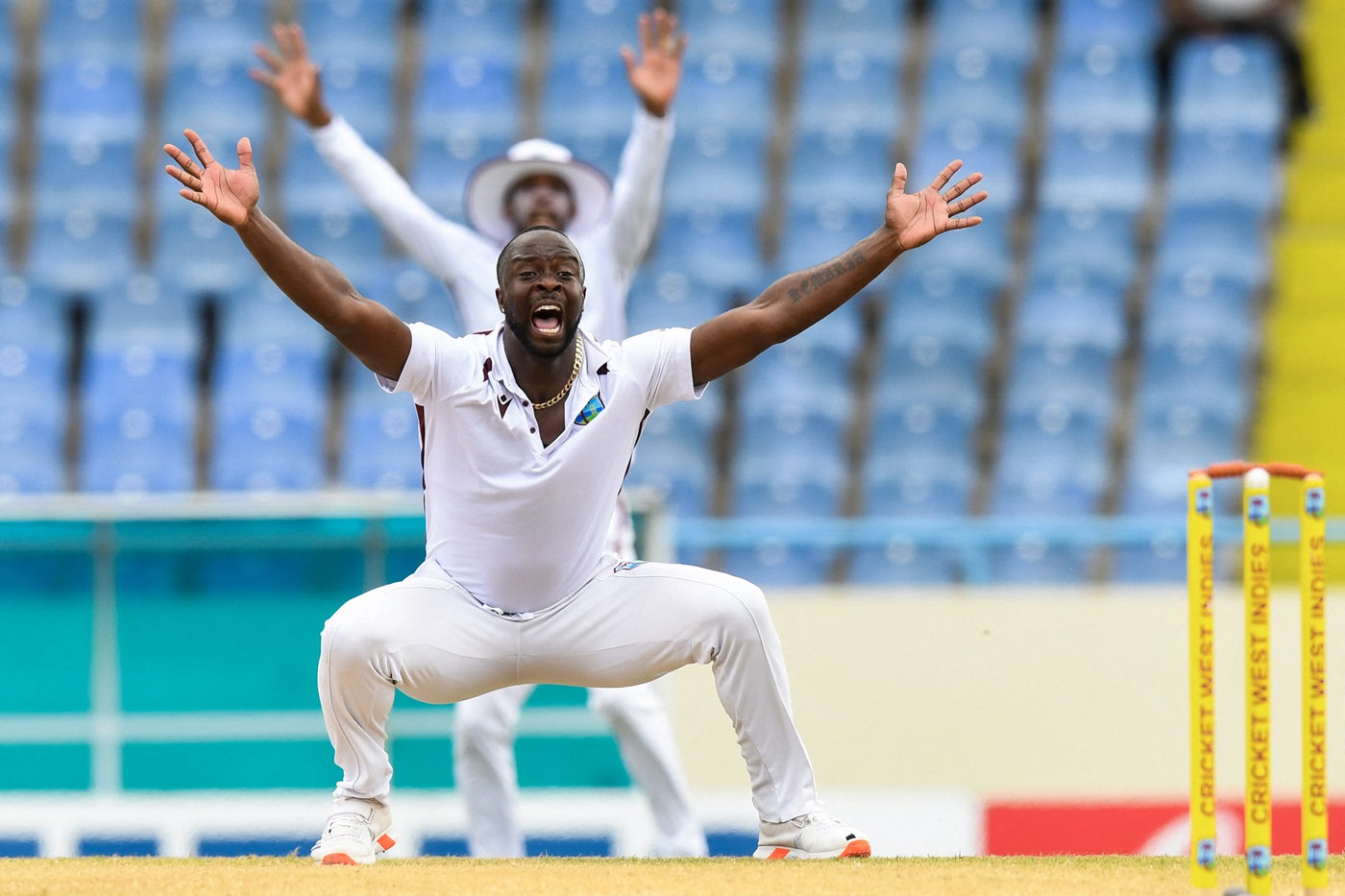 Roach's 300th wicket headlines West Indies' innings win over Sri Lanka