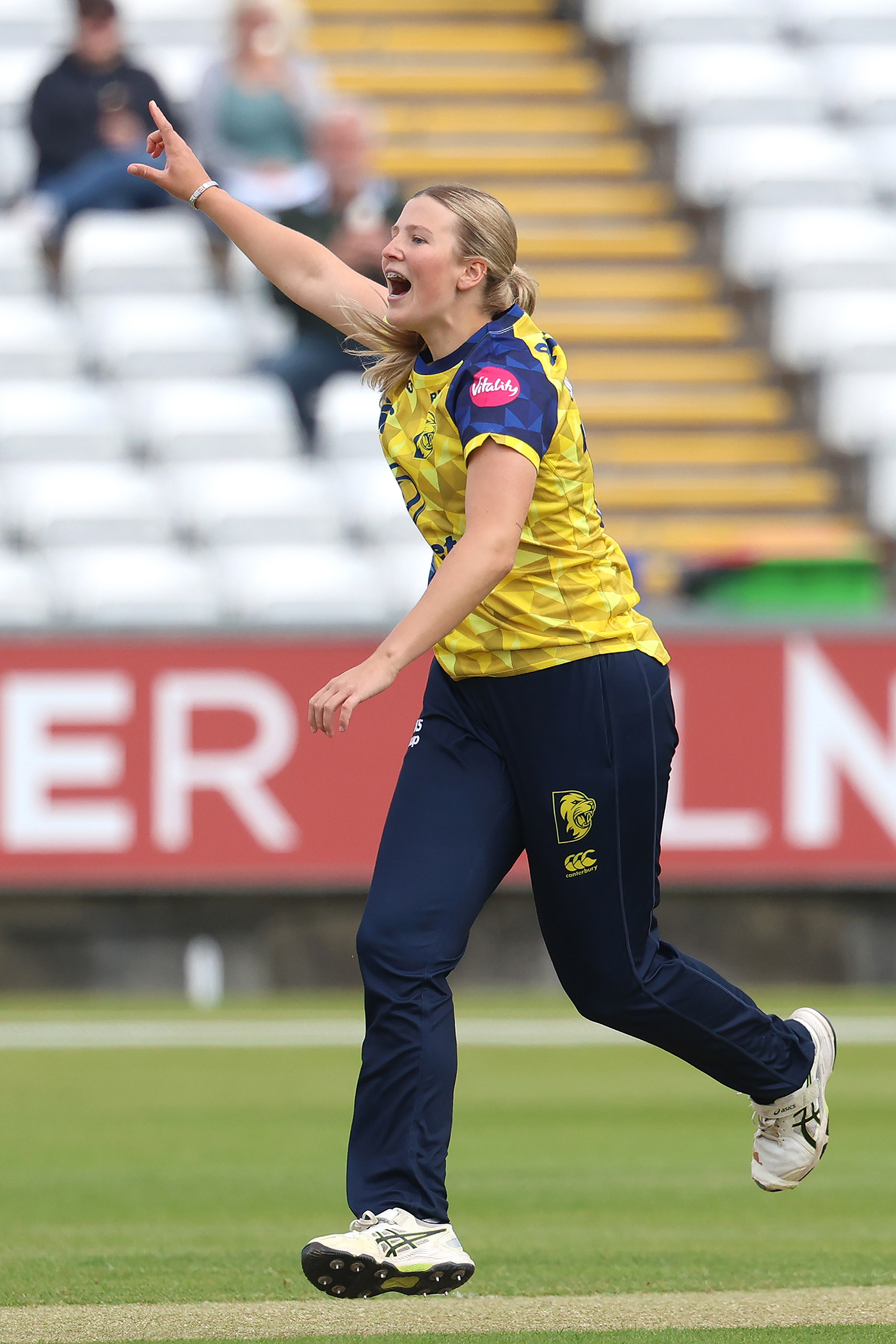 Johnson flattens Lancashire to keep Durham's Finals Day hopes alive