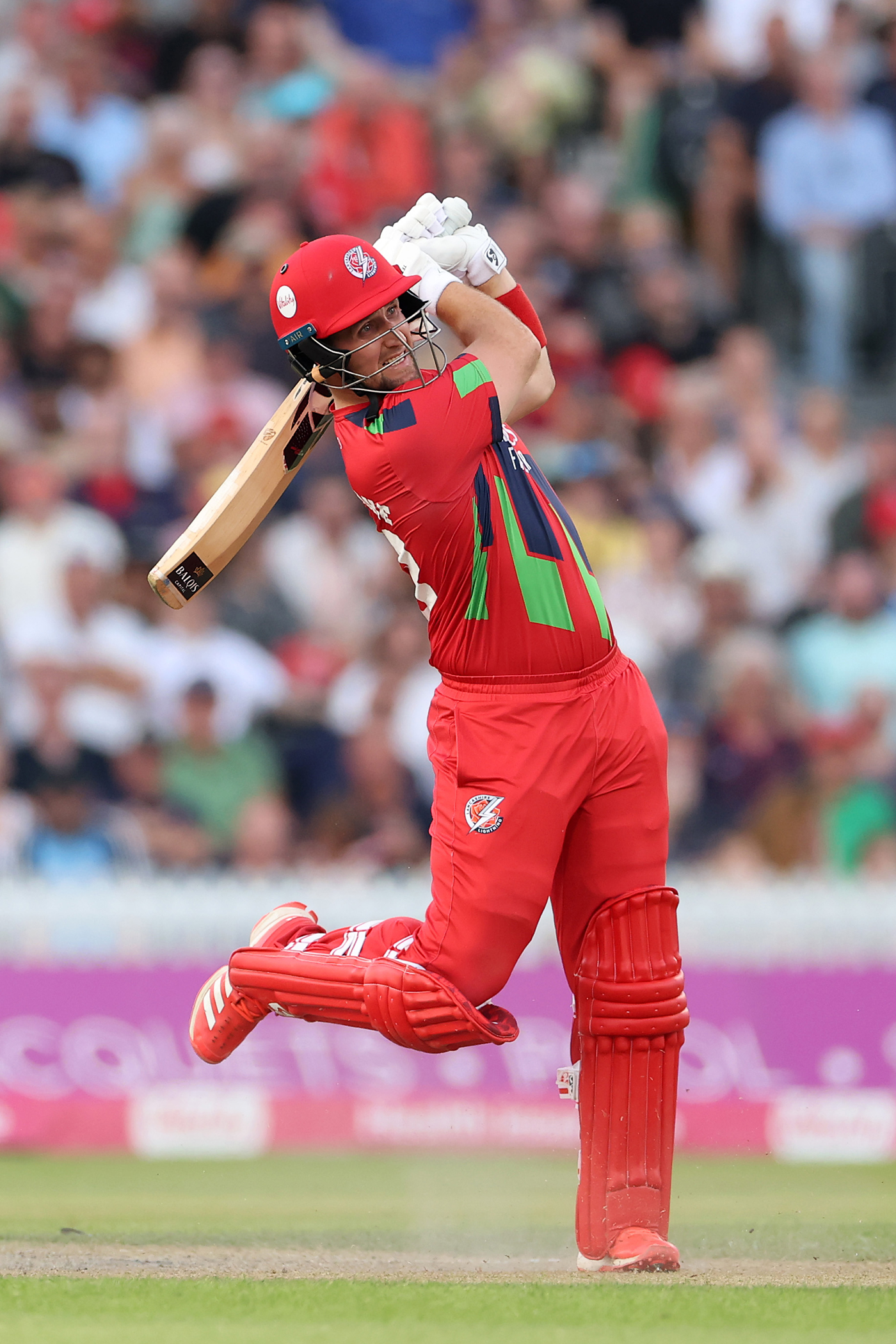 Livingstone, Stanley keep Yorkshire waiting on Blast qualification