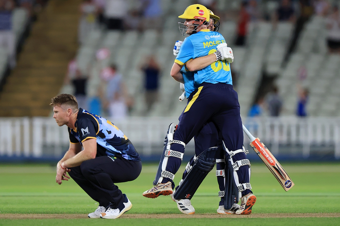 Yates, Mousley propel Bears to victory, end Glamorgan prospects