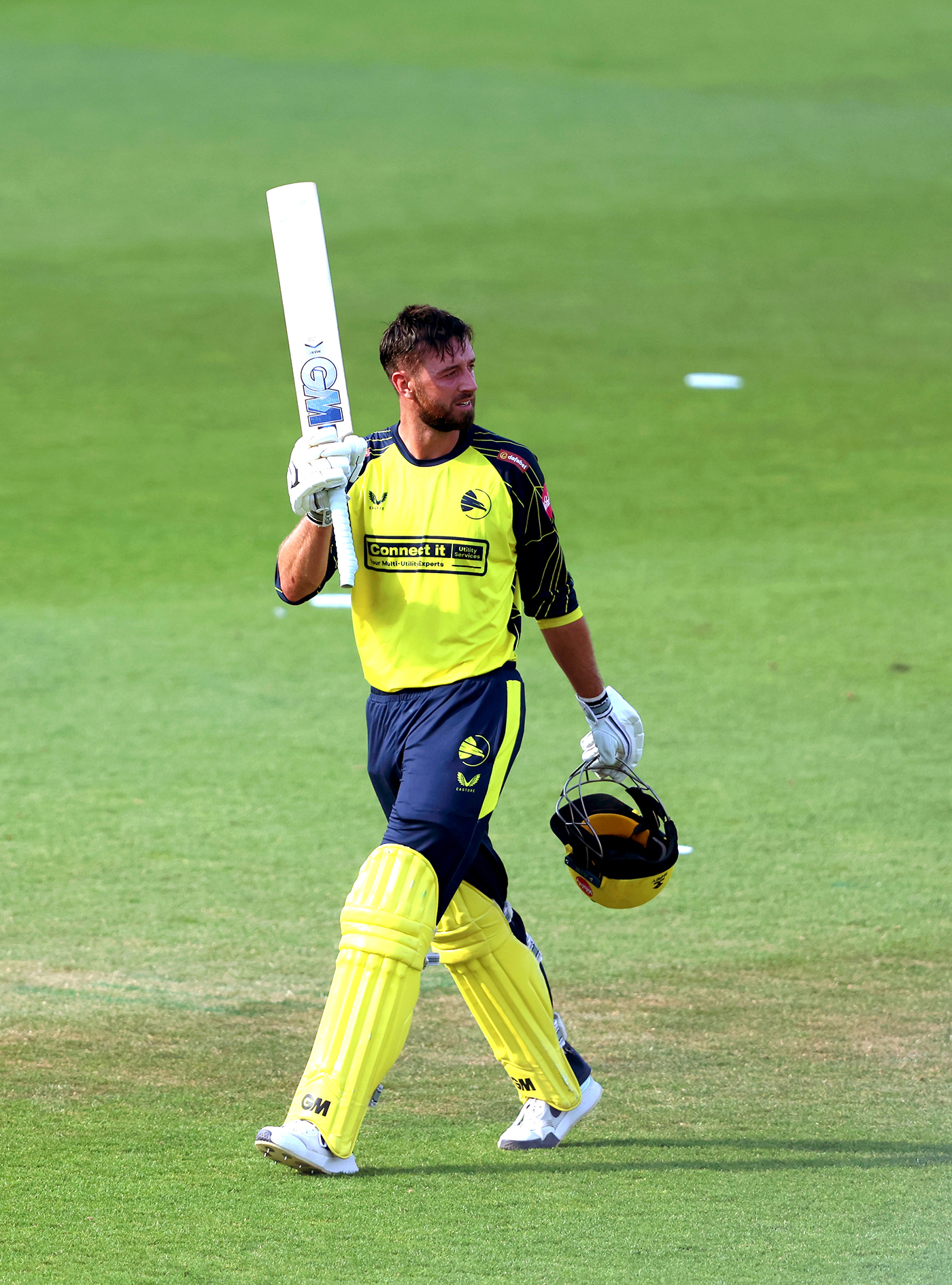 Vince's century, Baker's five takes Hampshire to another Finals Day