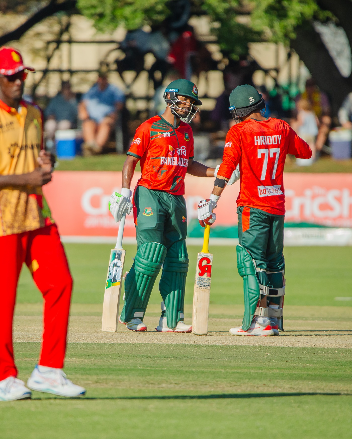 Bangladesh win dramatic finale to clinch T20I series against Zimbabwe