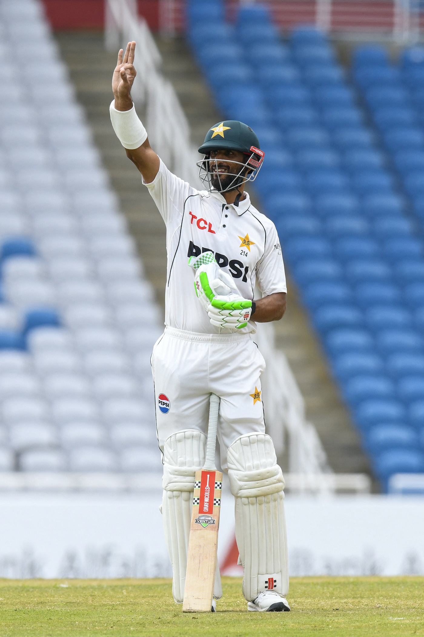 Finger injury puts Shan Masood in doubt for Pakistan's second innings