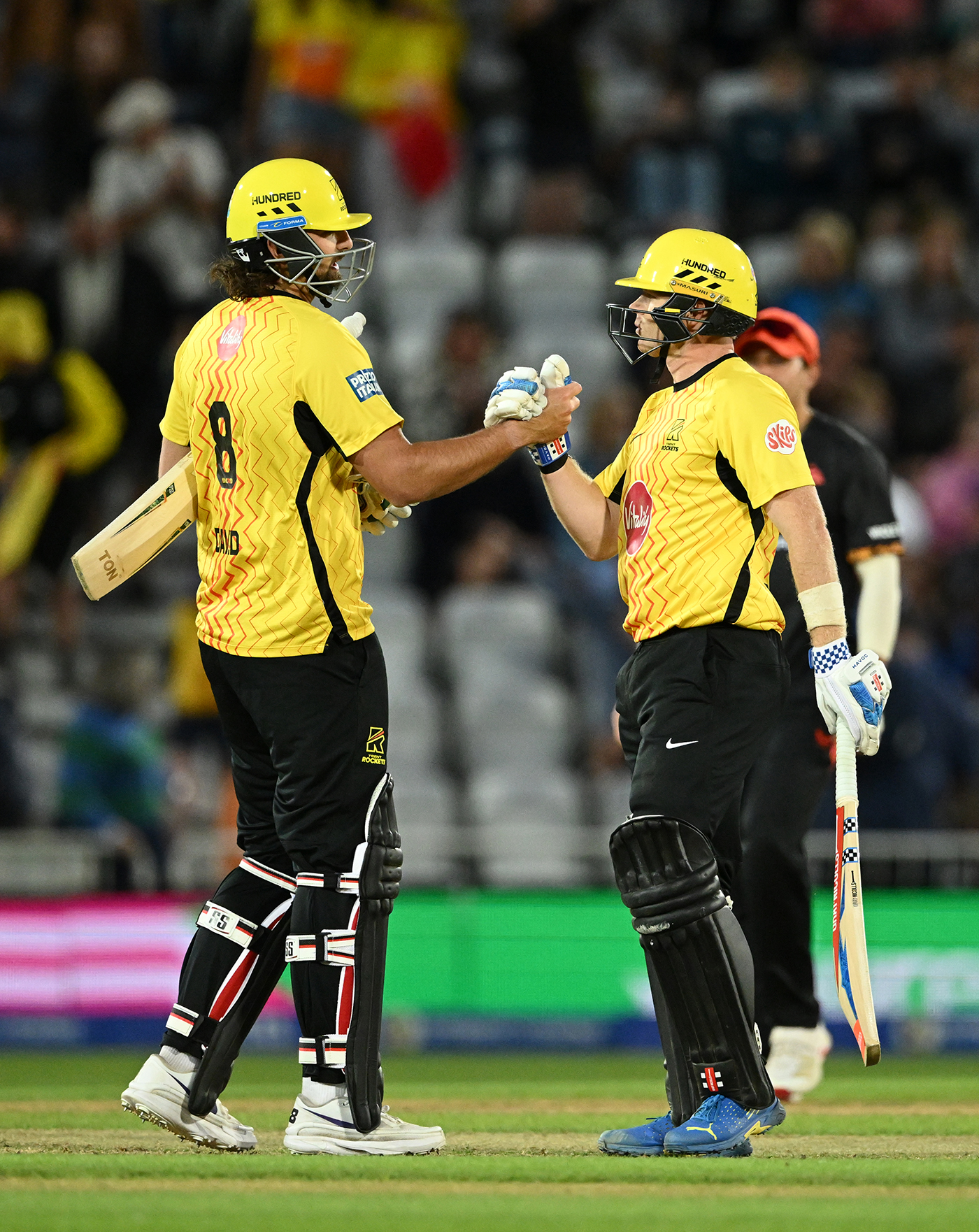 Trent Rockets soar clear at top with fifth consecutive victory