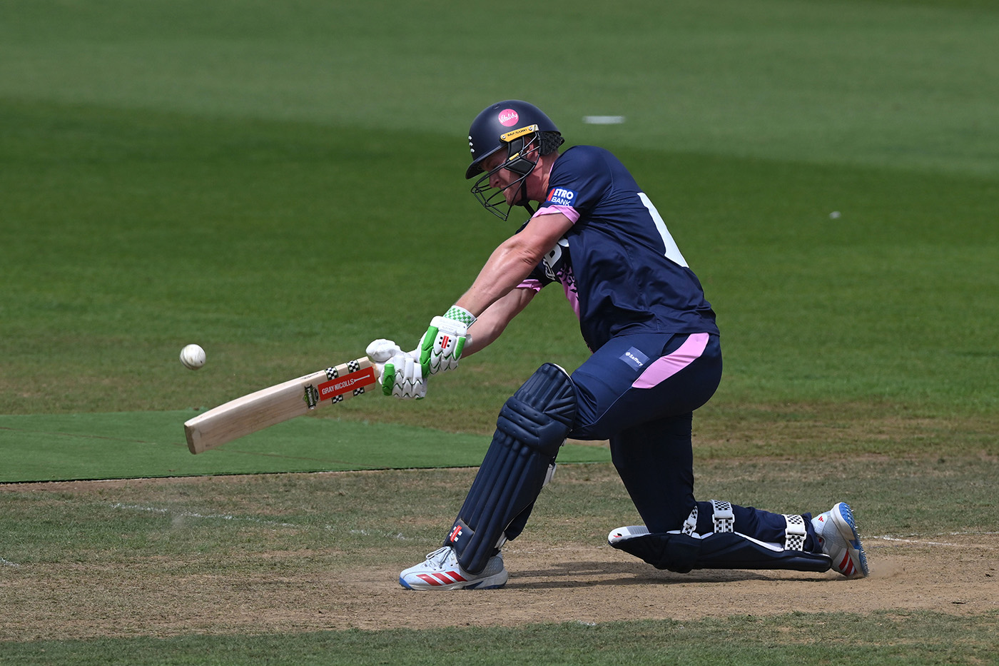 Ben Geddes century sees Middlesex into knockouts