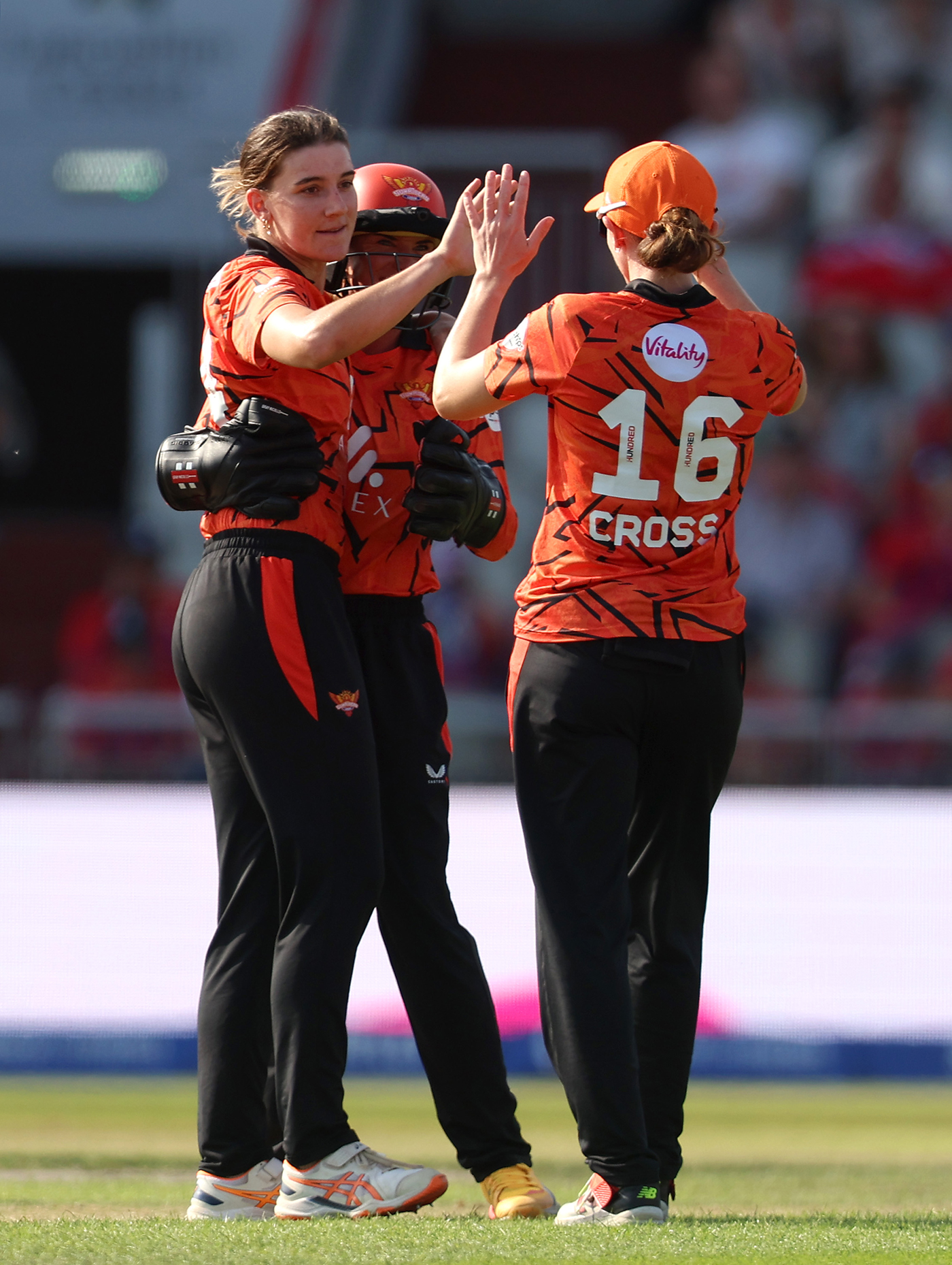 Sutherland stars to send Sunrisers Leeds into Eliminator