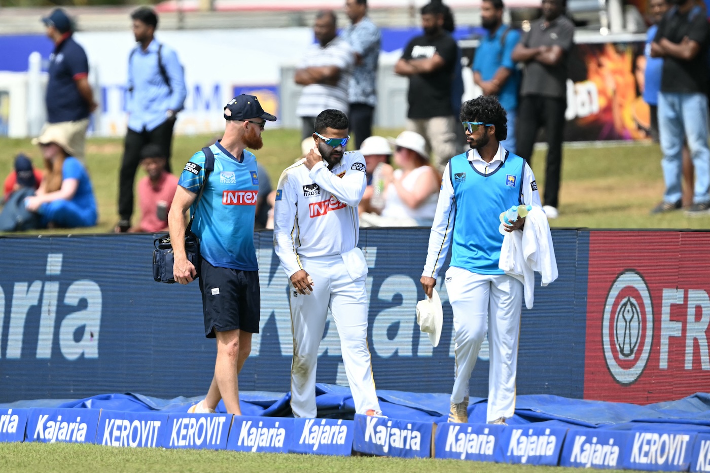 Chandimal taken to hospital after injuring his shoulder and neck