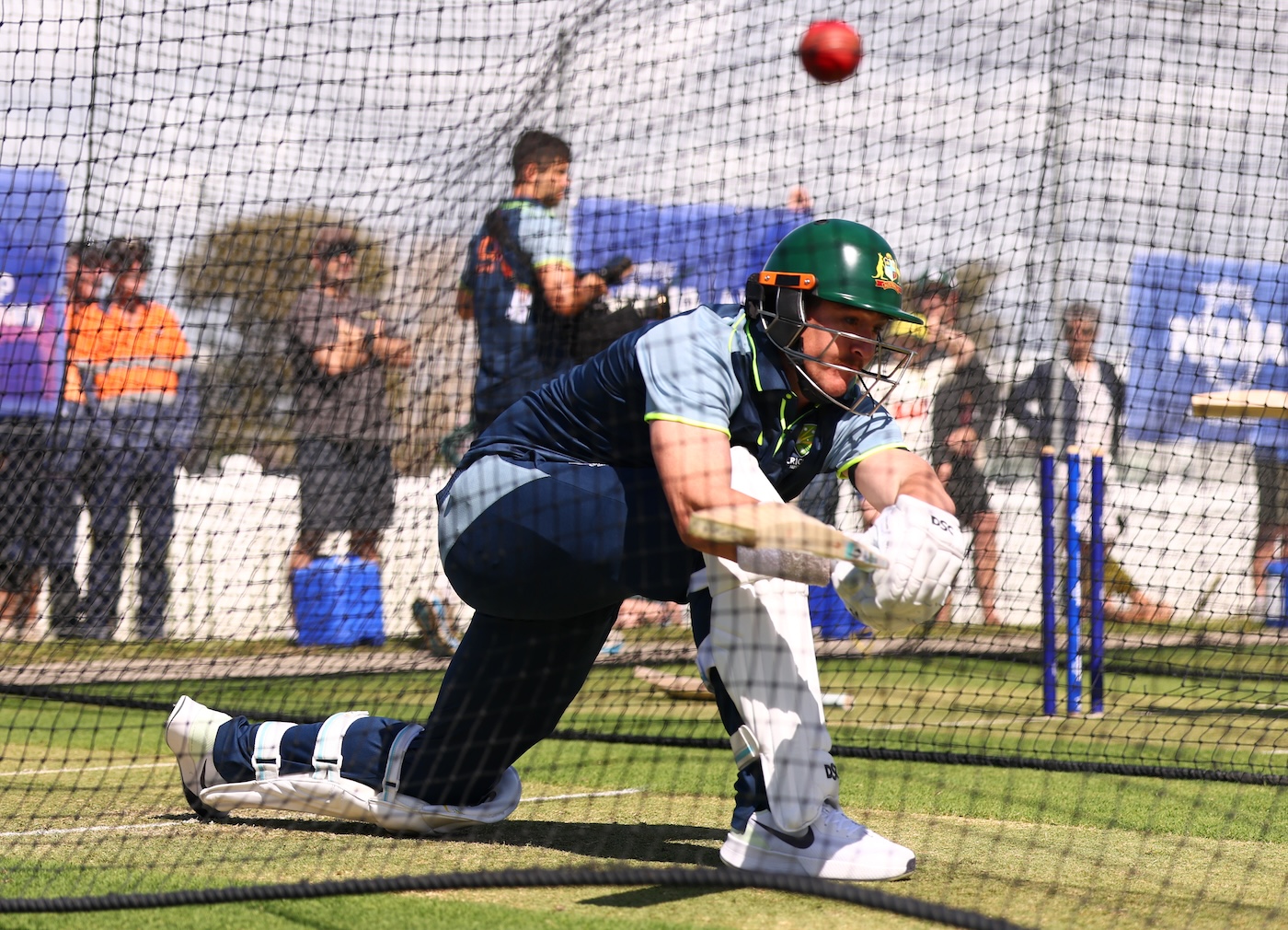 Renshaw to open in Mackay on Test comeback