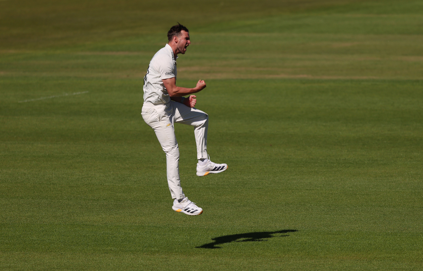 Patterson-White leads Notts fightback as Lawes bags five