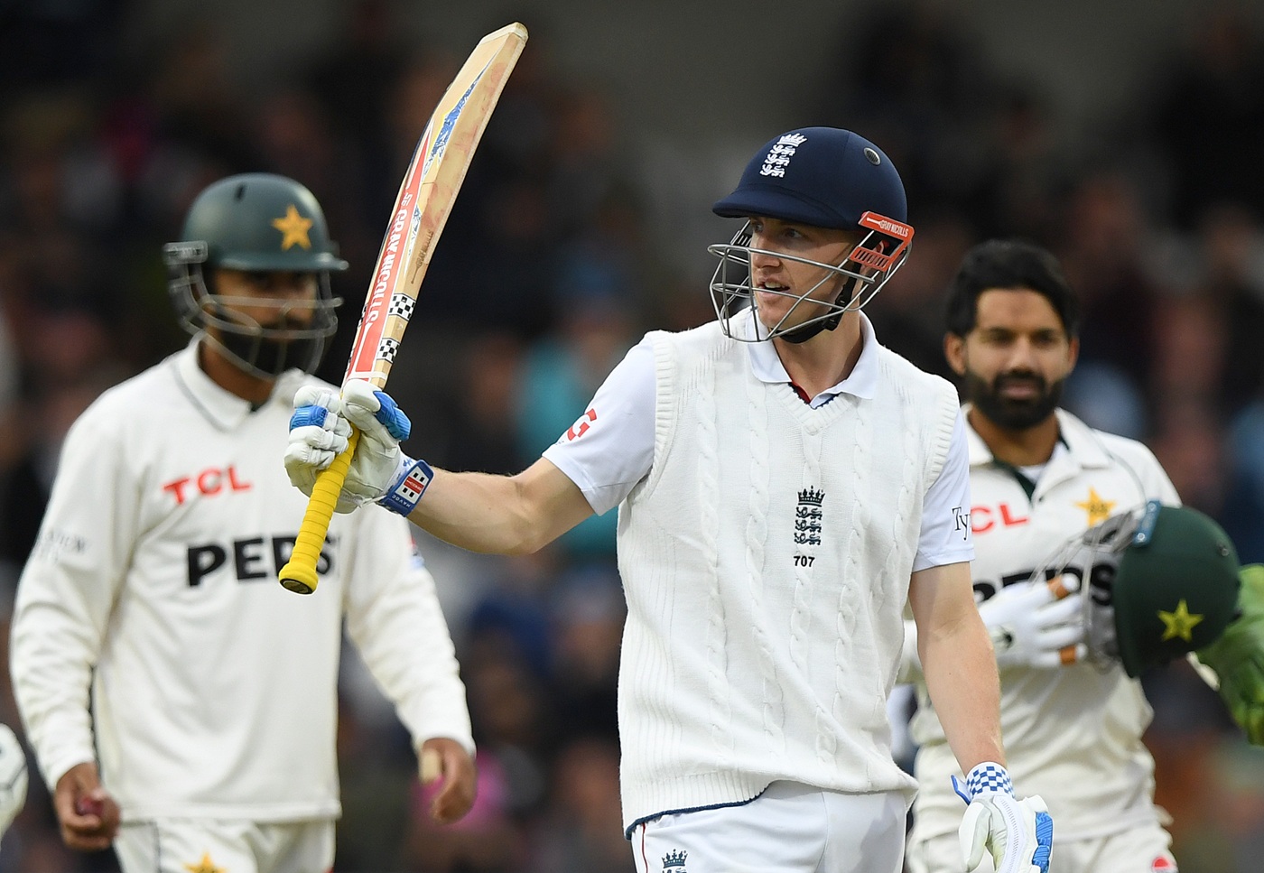 Brook 91 cements England dominance as Usman fights for Pakistan