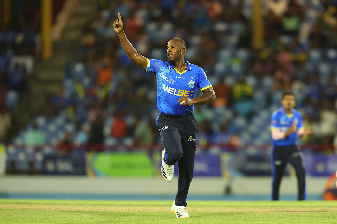 Forde five-for and Kamil Pooran 81* keep Kings' rise going