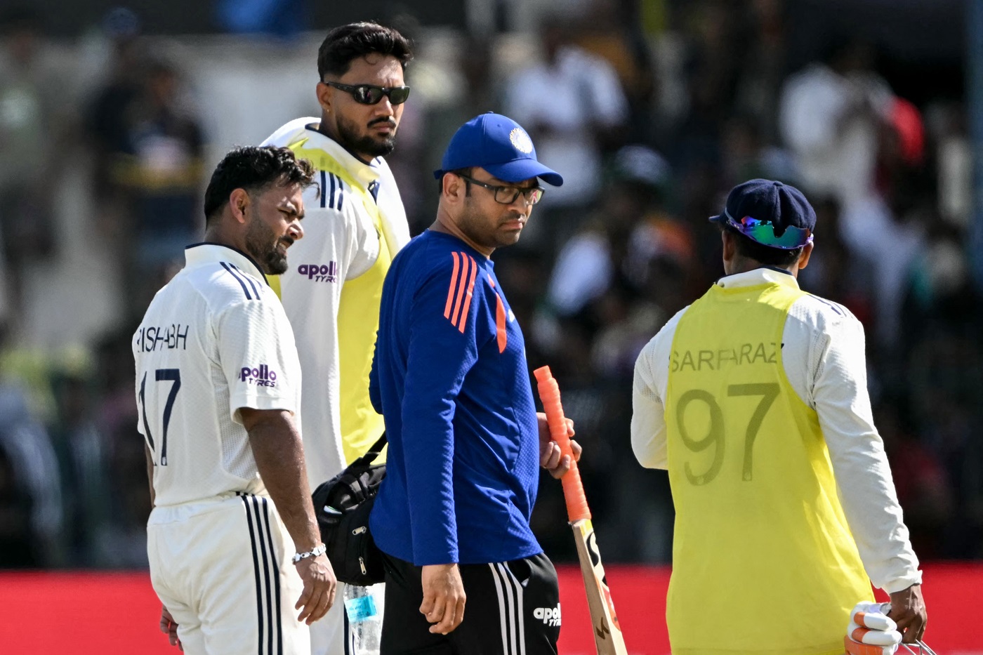 Pant expected to bat after retiring hurt on first day