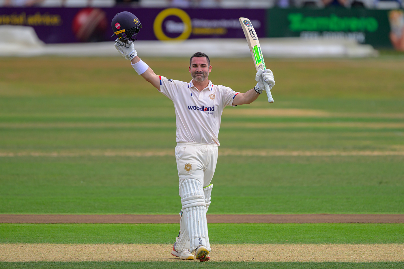 Elgar revisits his pomp as century puts Surrey under pump
