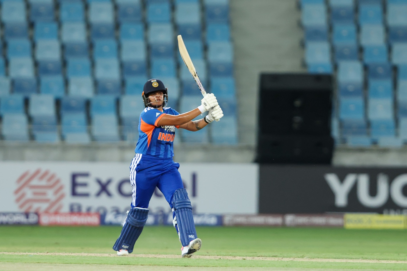 India shrug off middle-order collapse to post big win