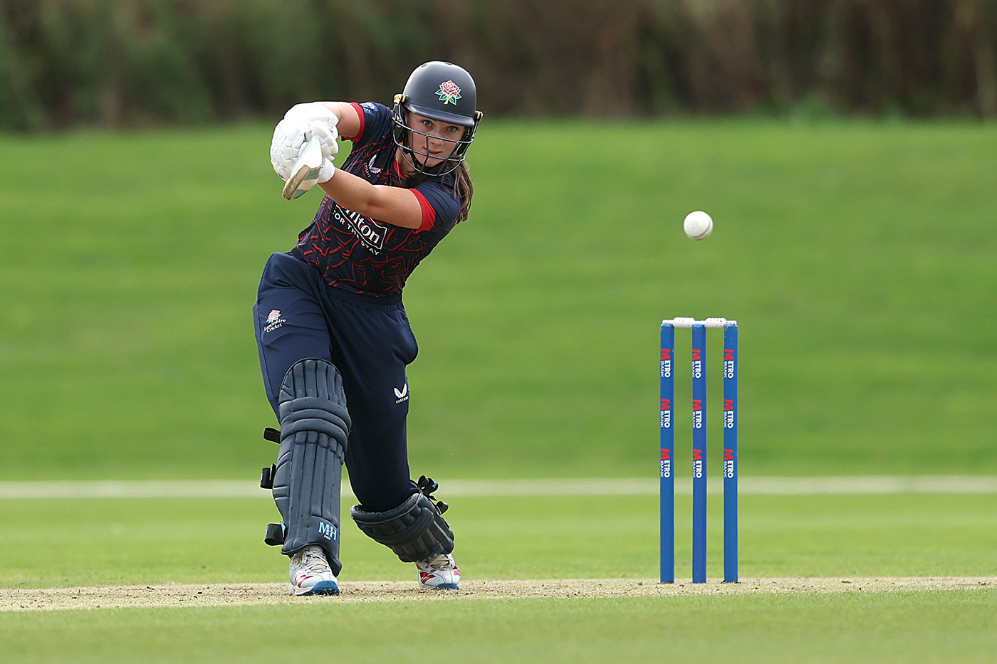 Kesteven's best keeps Lancashire alive in tight victory