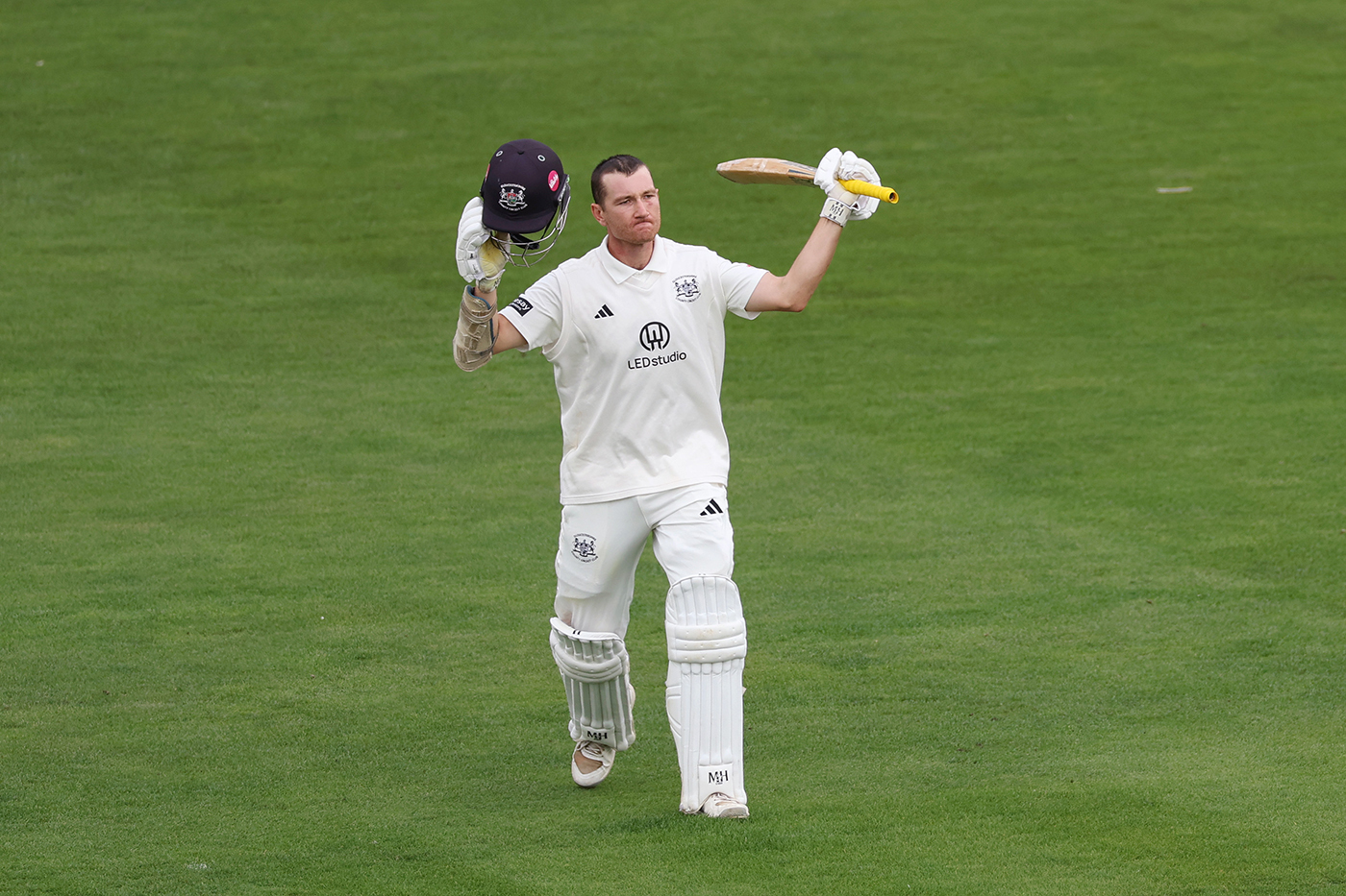 Naeem stars on debut as Derbyshire take charge despite Bracey century