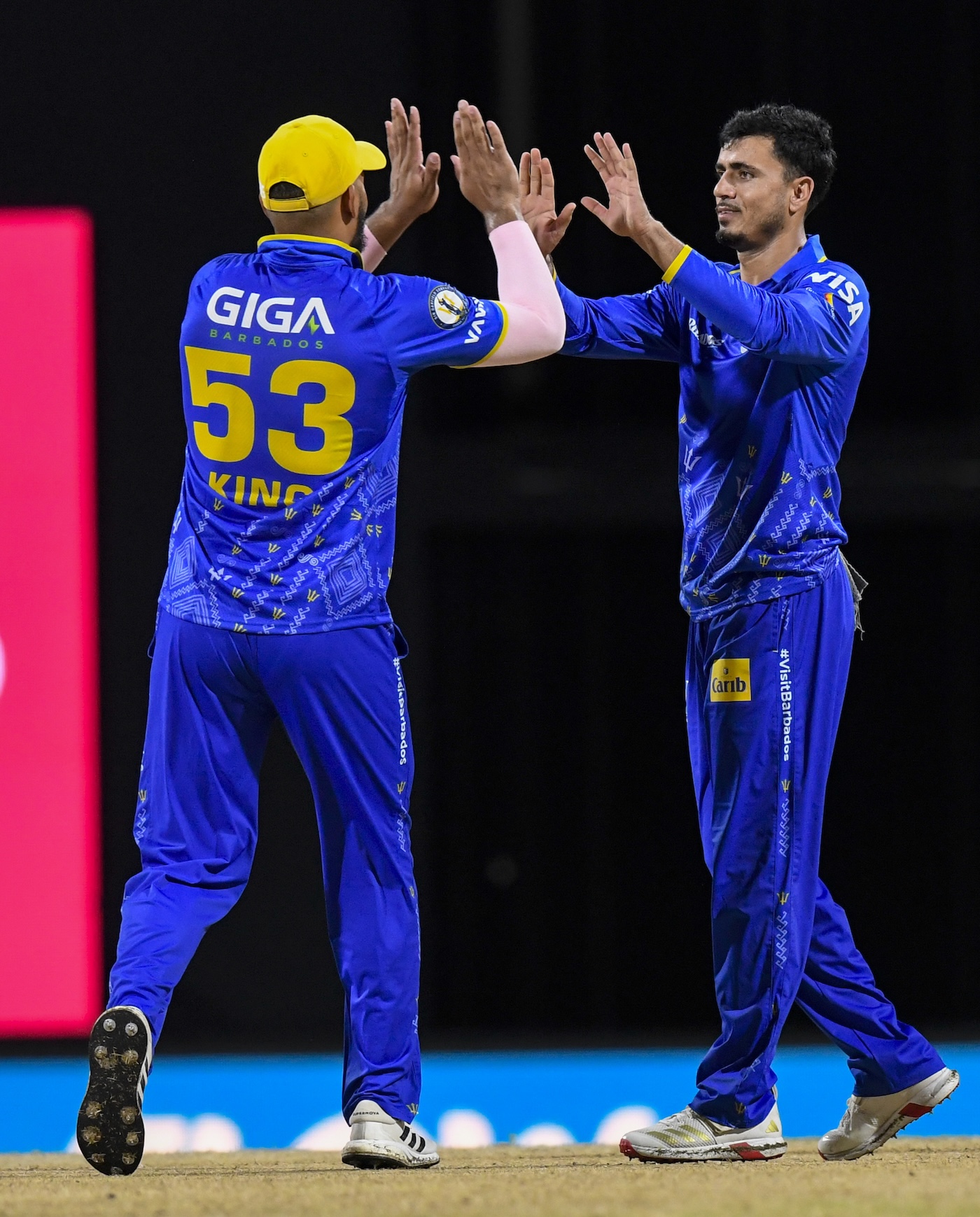 Mujeeb and de Kock star as Tridents end four-match losing streak