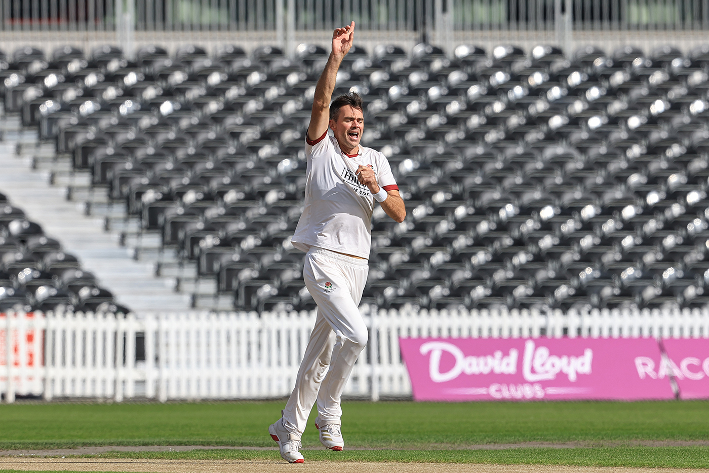 Anderson, Balderson combine to dent Gloucestershire