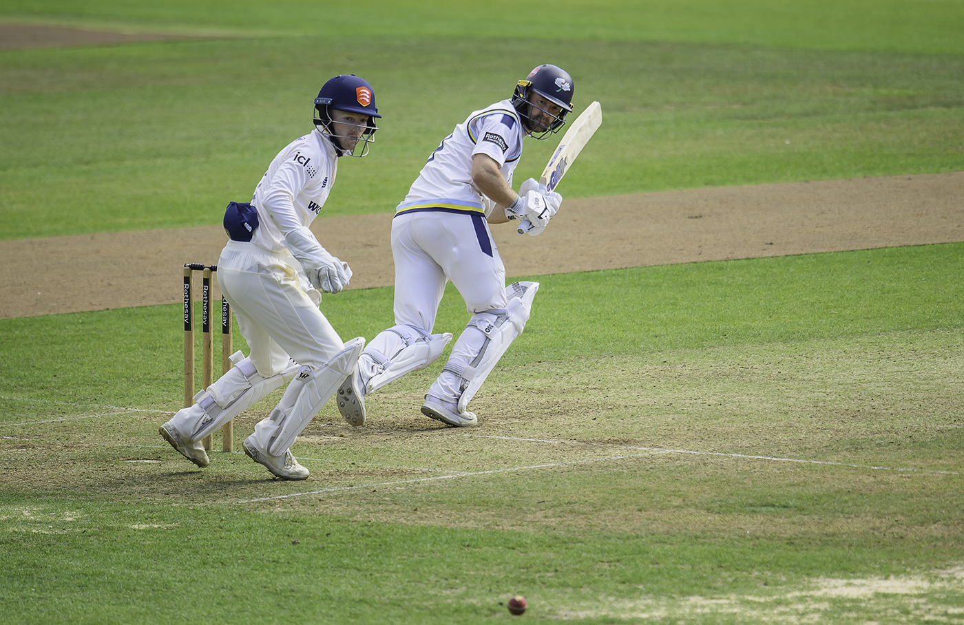 Essex hit back after Lyth-Luxton century opening stand