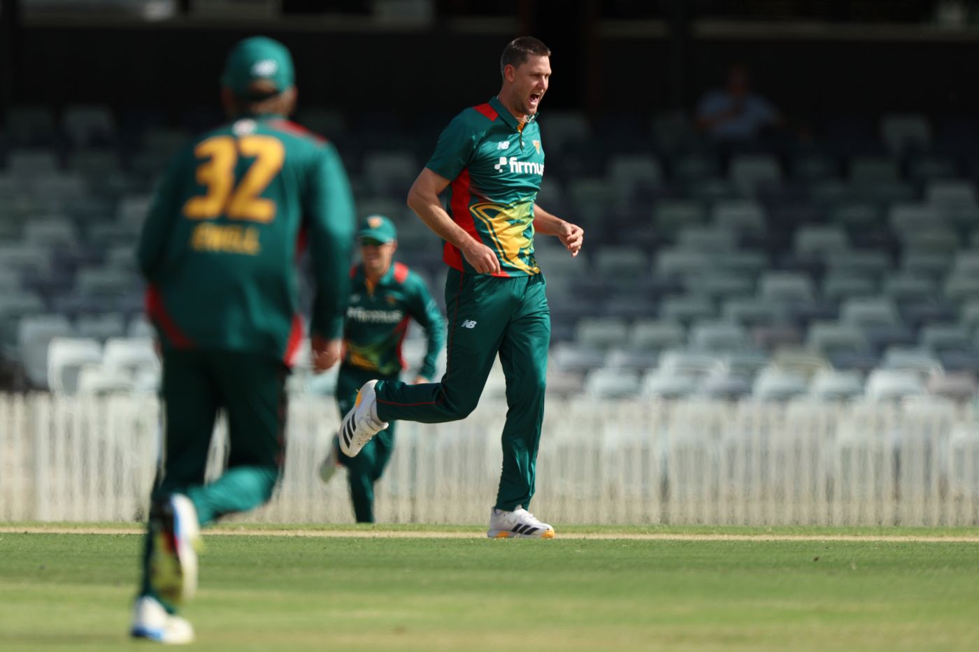 Webster, Meredith run riot as Tasmania rout Western Australia