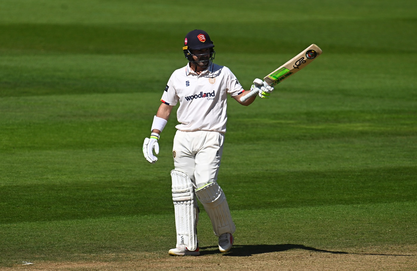 Dean Elgar signs off with one last ton as Essex battle in follow-on