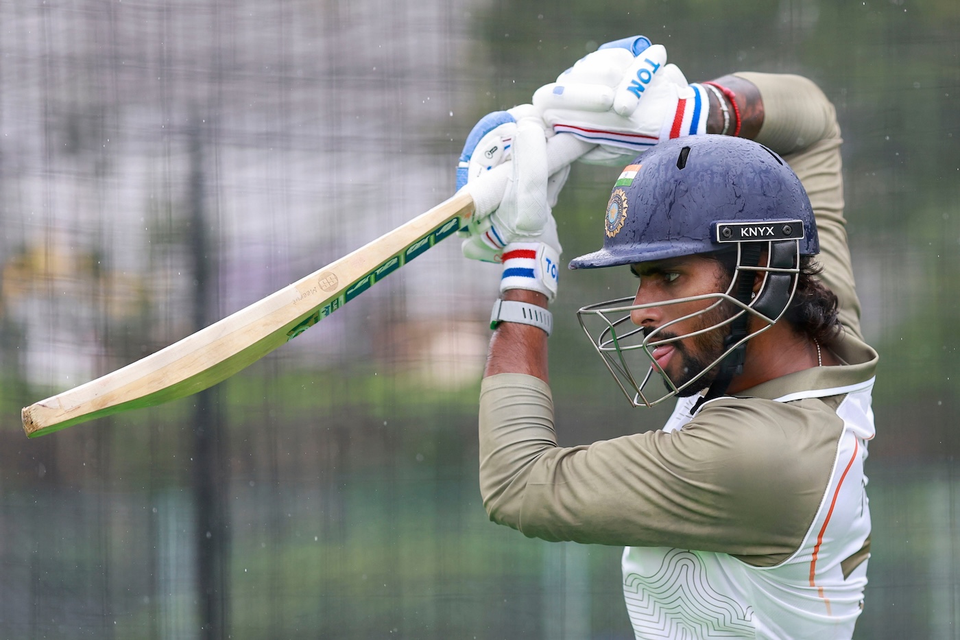 Rain stays away as India and Sri Lanka look for fair contest to enter final