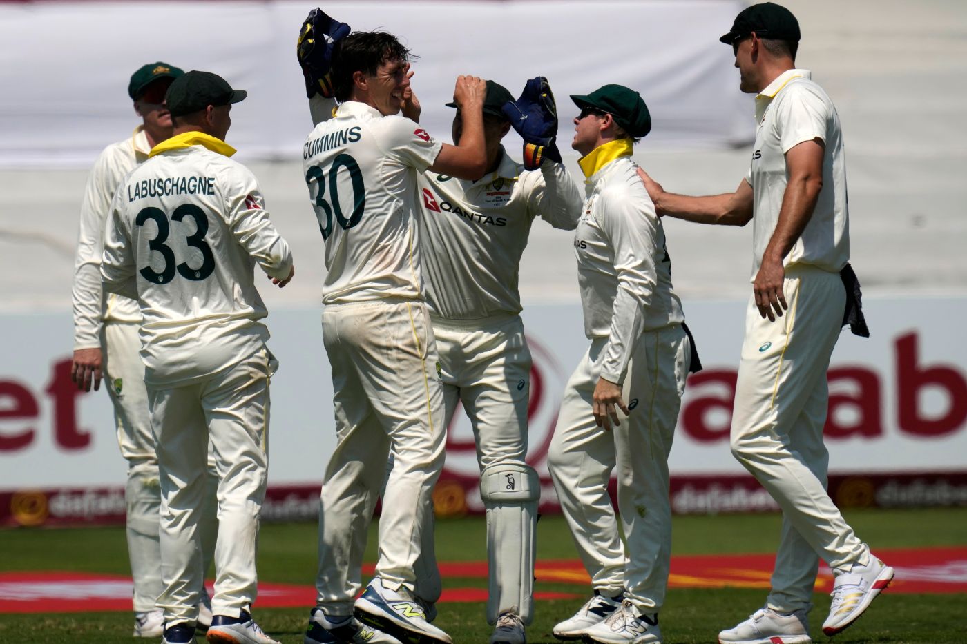 Bowlers hunt as a pack to give Australia 106-run lead