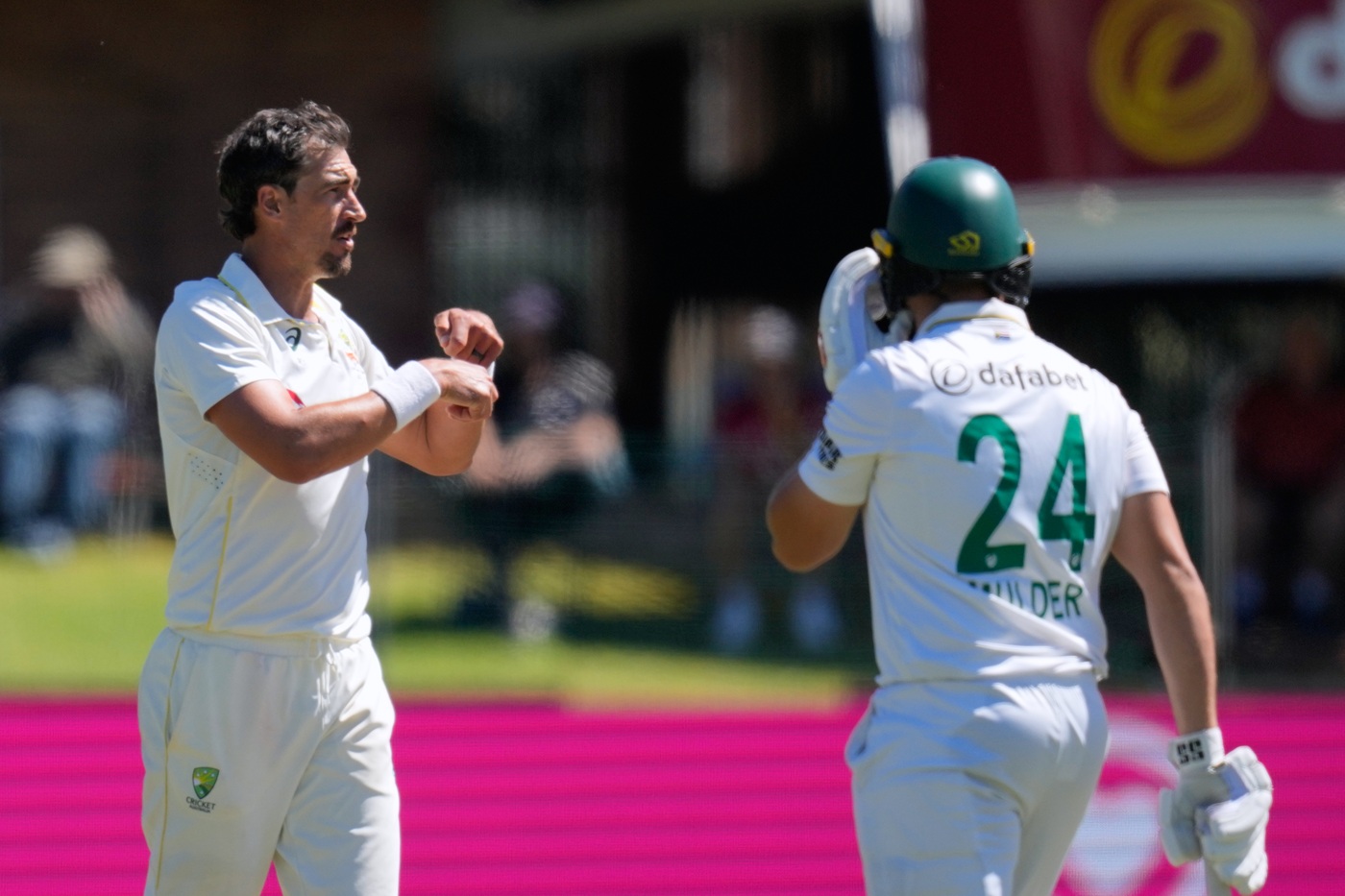Starc six-for sends SA sliding from 158 for 0 to 329 all out