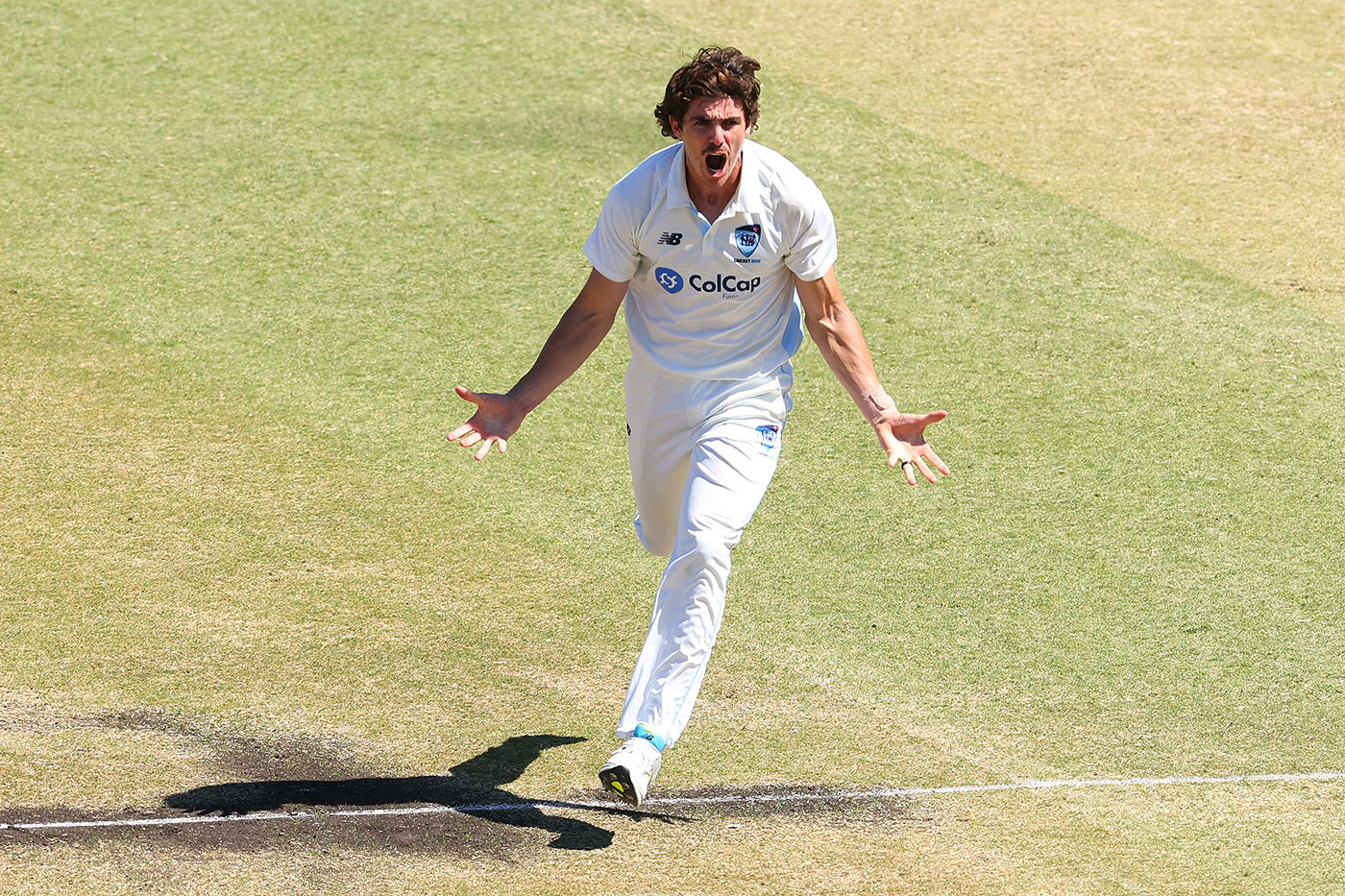 Edwards and Abbott keep New South Wales in charge