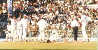 Saqlain Mushtaq kisses the ground as Pakistan beat India in Chennai, India v Pakistan, 1st Test, Chennai, 4th day, January 31, 1999