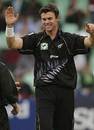 James Franklin celebrates dismissing Graeme Smith, South Africa v New Zealand, 4th ODI, Durban, November 4, 2005