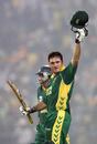 Graeme Smith celebrates his fine hundred, India v South Africa, 4th ODI, Kolkata, November 25, 2005