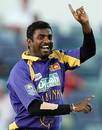 Murali celebrates removing Graeme Smith, South Africa v Sri Lanka, 9th match, VB Series, Perth, January 31, 2006