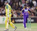 Muttiah Muralitharan castles Brett Lee, Australia v Sri Lanka, VB Series, 1st Final, Adelaide, February 10, 2006