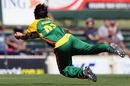 Brett Geeves takes a brilliant diving catch to dismiss Cameron White, Victoria v Tasmania, ING Cup, Junction Oval, Melbourne, February 18 2006