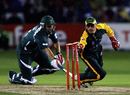 Paul Franks is run out by Paul Nixon in the final over of the Twenty20 final, Nottinghamshire v Leicestershire, Twenty20 Final, Trent Bridge, August 12, 2006