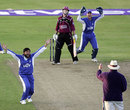 Mushtaq Ahmed appeals successfully against Steven Cook, Sussex v Northamptonshire, Pro40, Northampton, August 29, 2006