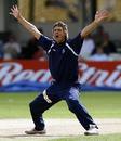 Paul Harris roars an appeal, Warwickshire v Durham, Pro40, Edgbaston, September 3, 2006