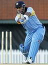Mahendra Dhoni slammed an unbeaten 79 from 59 balls, India Blue v India Green, Challenger Series, Chennai, October 2, 2006