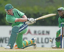 Kevin O'Brien sweeps during his century, Ireland v Kenya, Ruaraka (Nairobi), WCL, February 2, 2007 